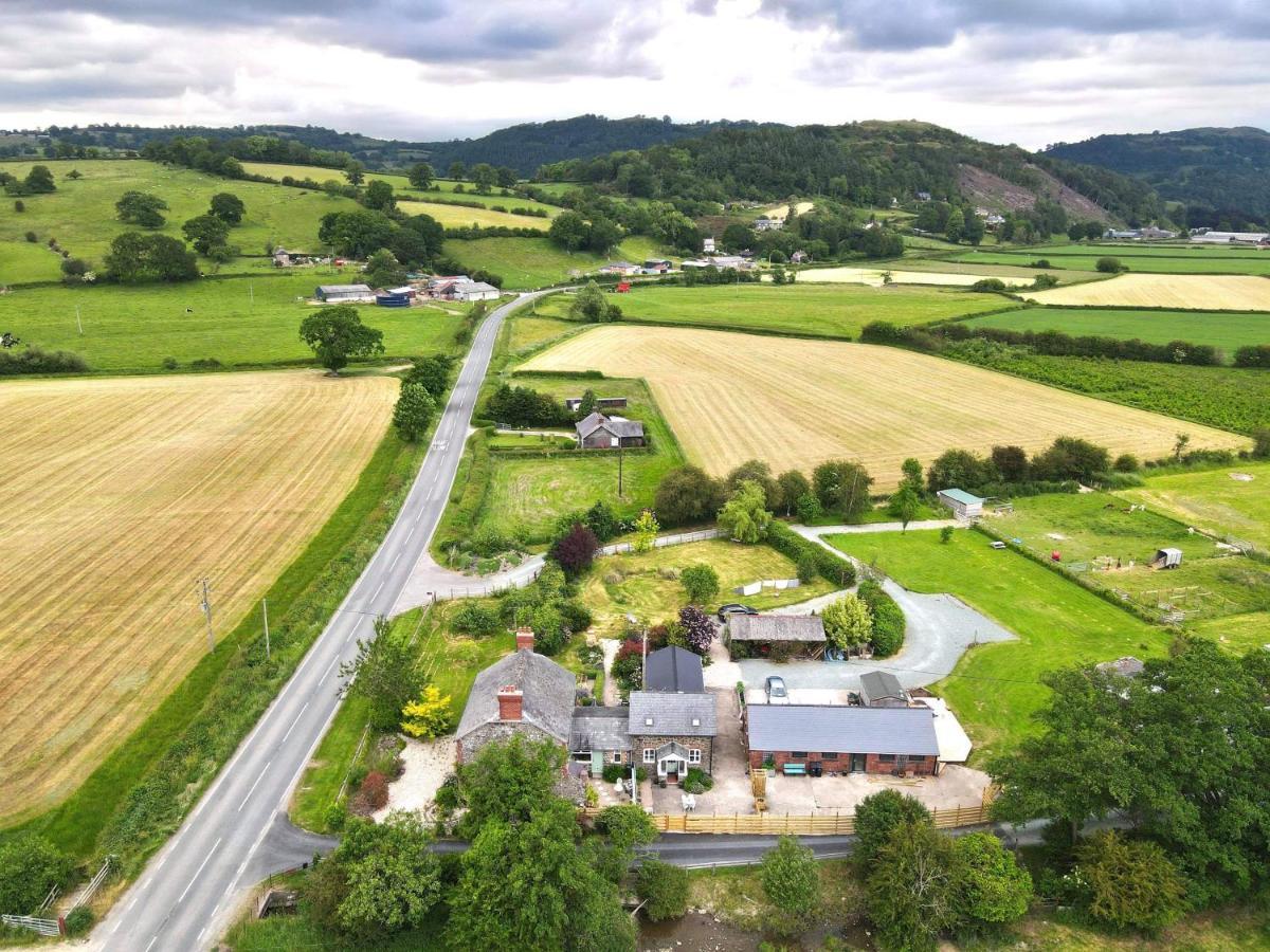 Maesnewydd Cottage Welshpool Exterior foto